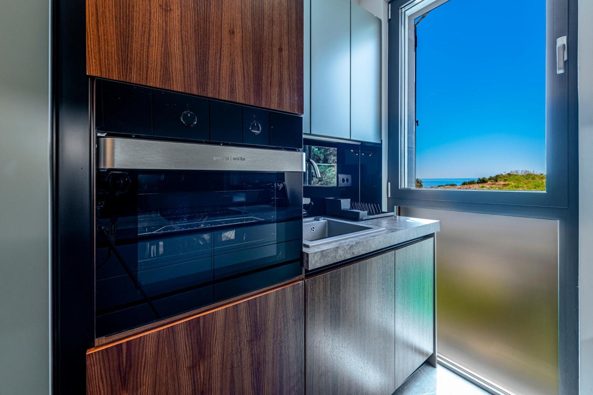 Sunny Rock Apartment